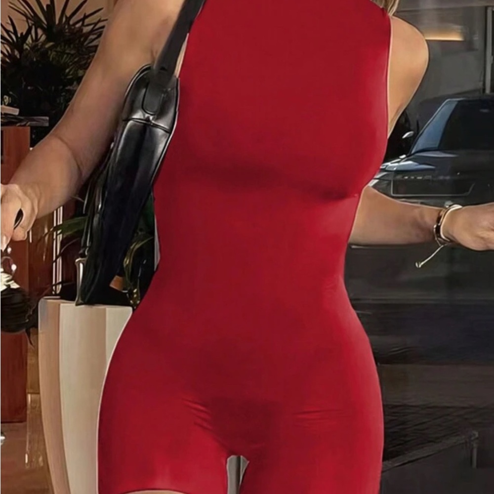 Elegant Red Sleeveless Jumpsuit